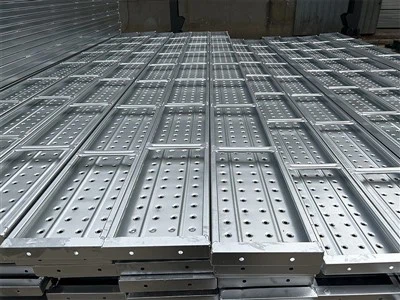تخته های پیاده روی فولادی